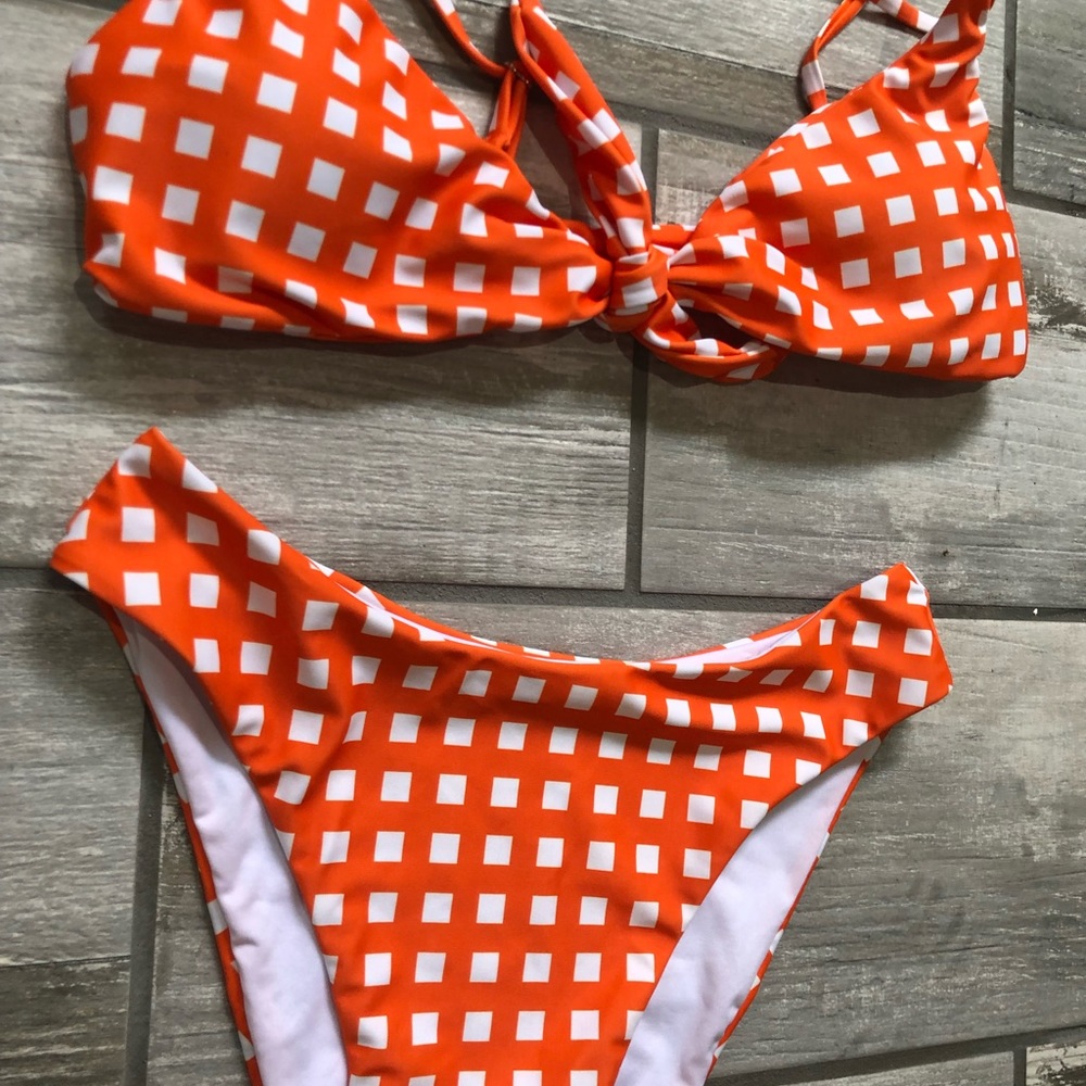 New Bikini - Picture 3 of 5